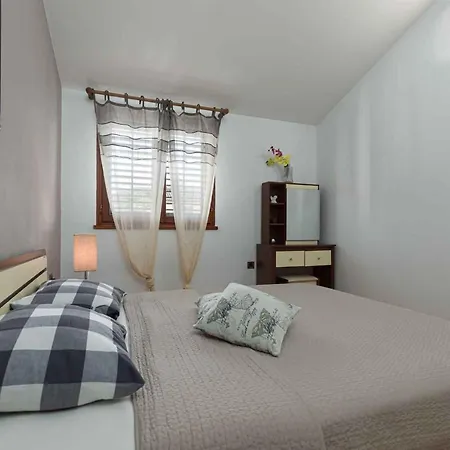 In Porec/istrien 10437 Apartamento *
