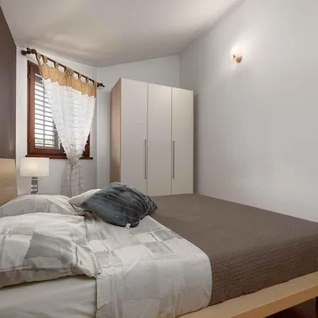 Apartamento In Porec/istrien 10437 Poreč